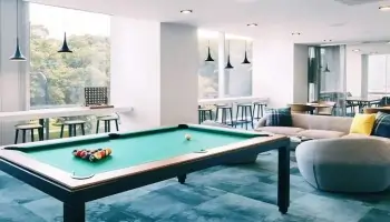 Club House 